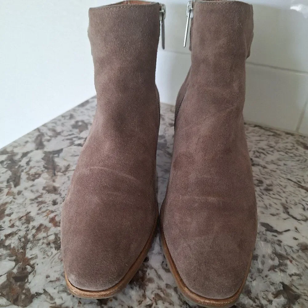 Aqutalia Suede Ankle  Booties‎ Size 6.5